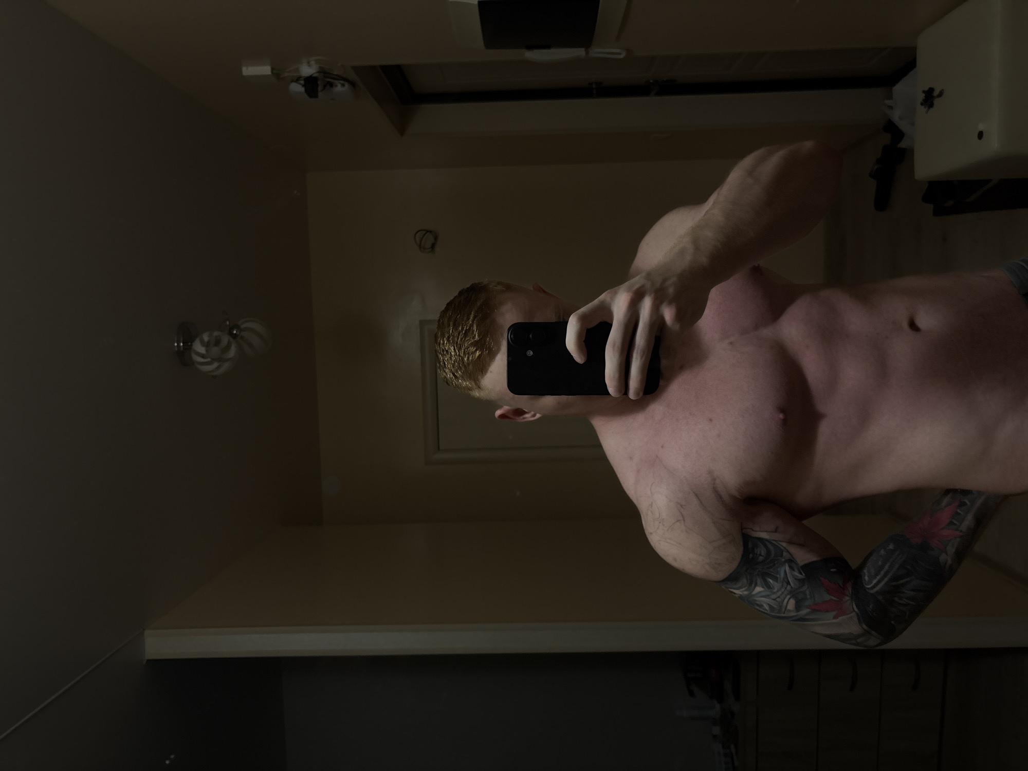 Man takes bathroom mirror selfies in Chaikovsky, Russia