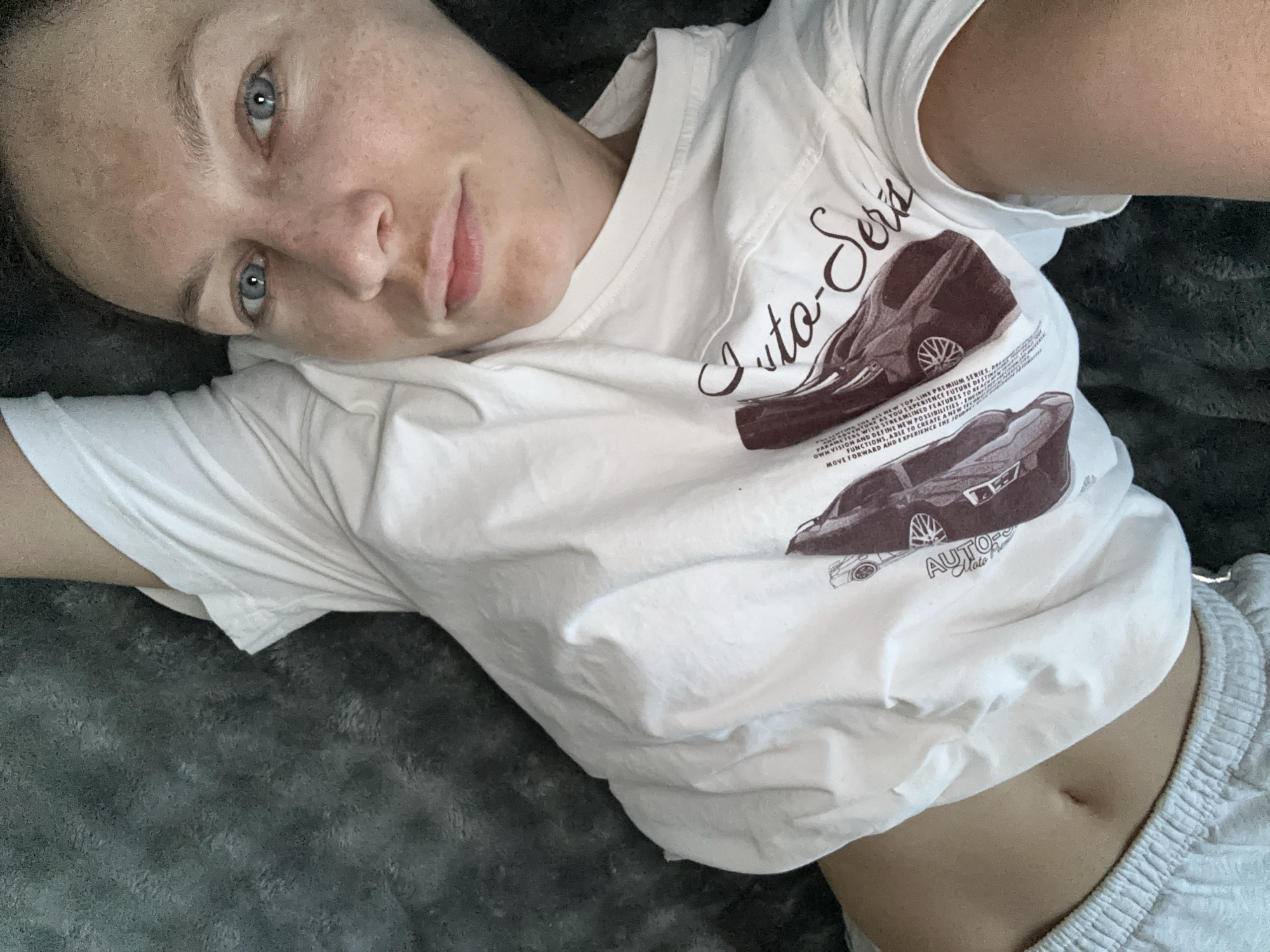 Woman documents morning routine with selfies in Fredenbeck, Germany