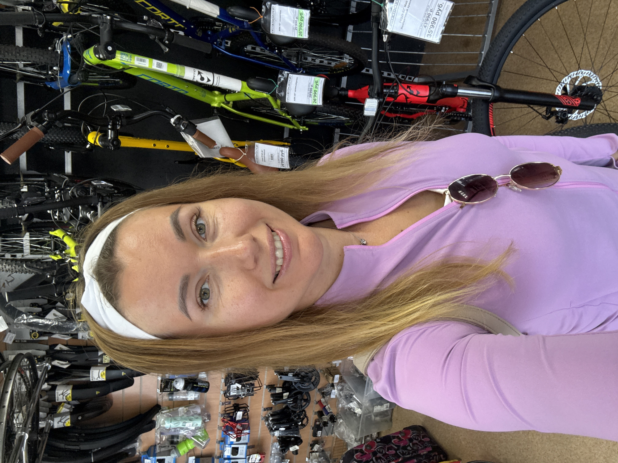 Woman documents morning outing across bicycle shops, canals, parks