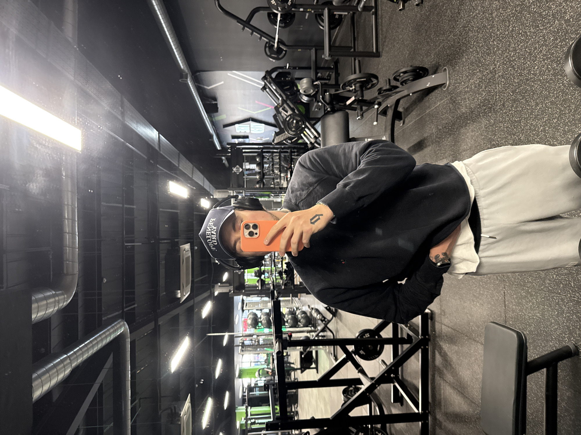 Gym selfie captured in Letchworth fitness facility