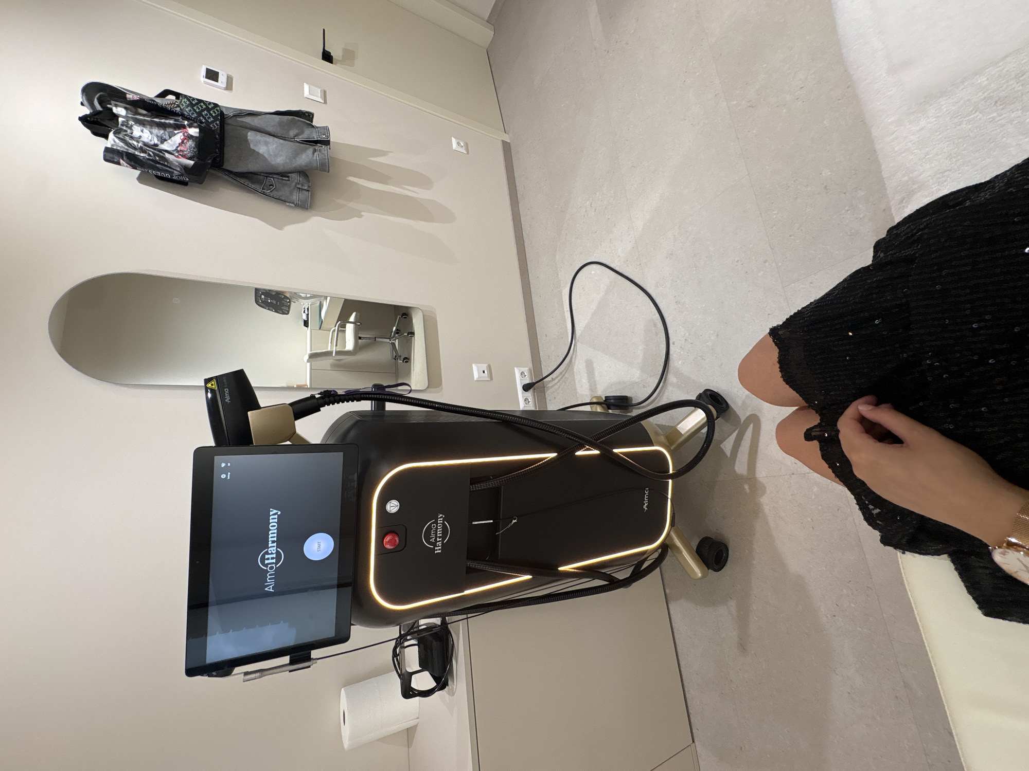 Sofia resident documents morning of clinic visit, coding, selfie