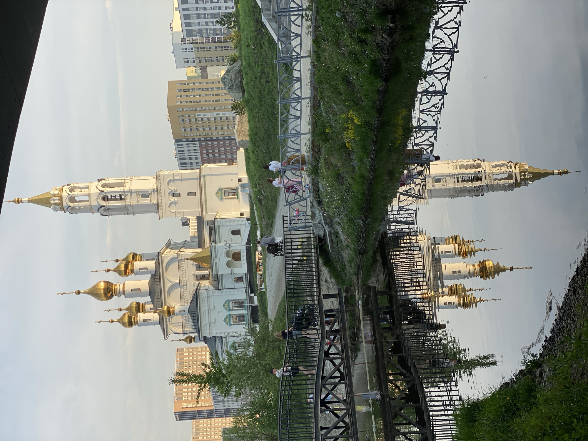 Afternoon snapshots of everyday life in Yekaterinburg, Russia