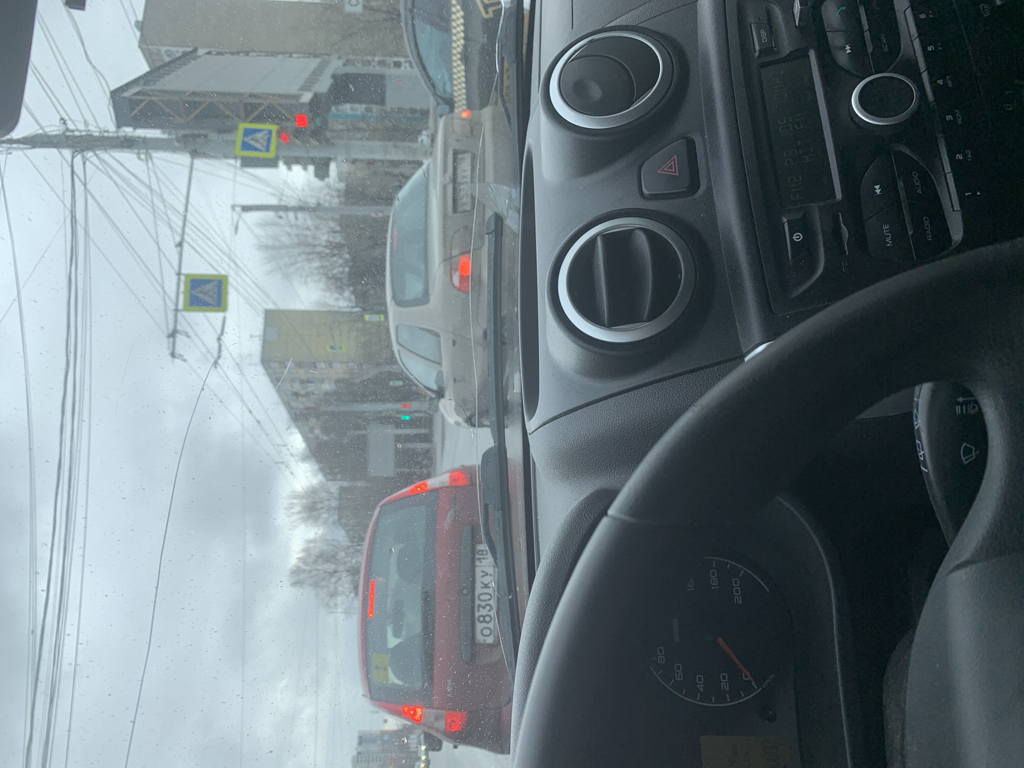 Morning scenes in Izhevsk: traffic jam and baby playtime