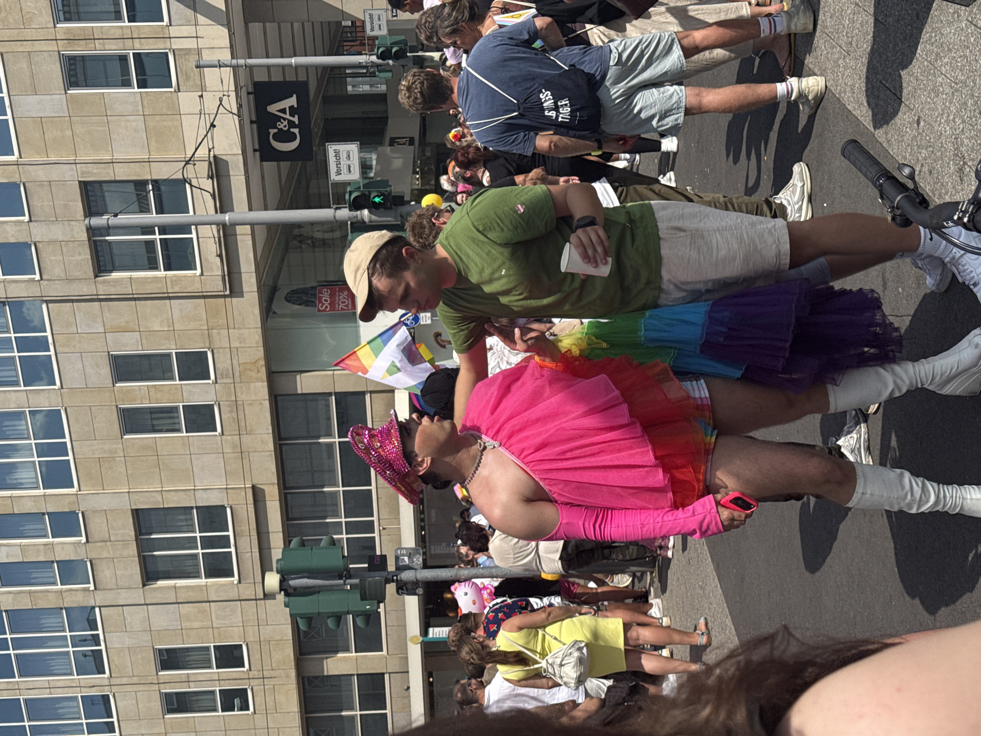 Pride parade rolls through Frankfurt with celebration and democracy messaging