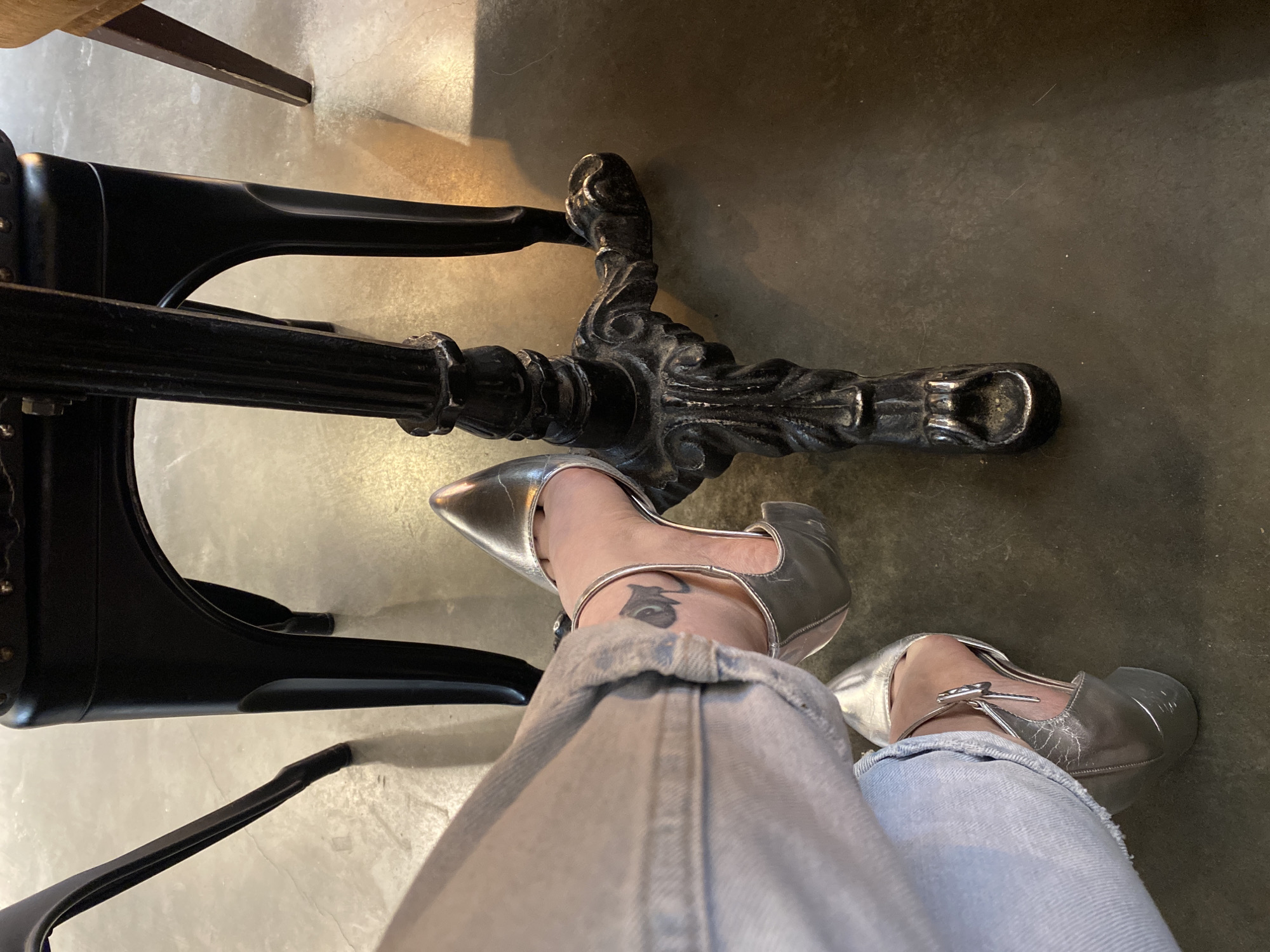 Morning diner spotted at Yekaterinburg cafe wearing silver heels