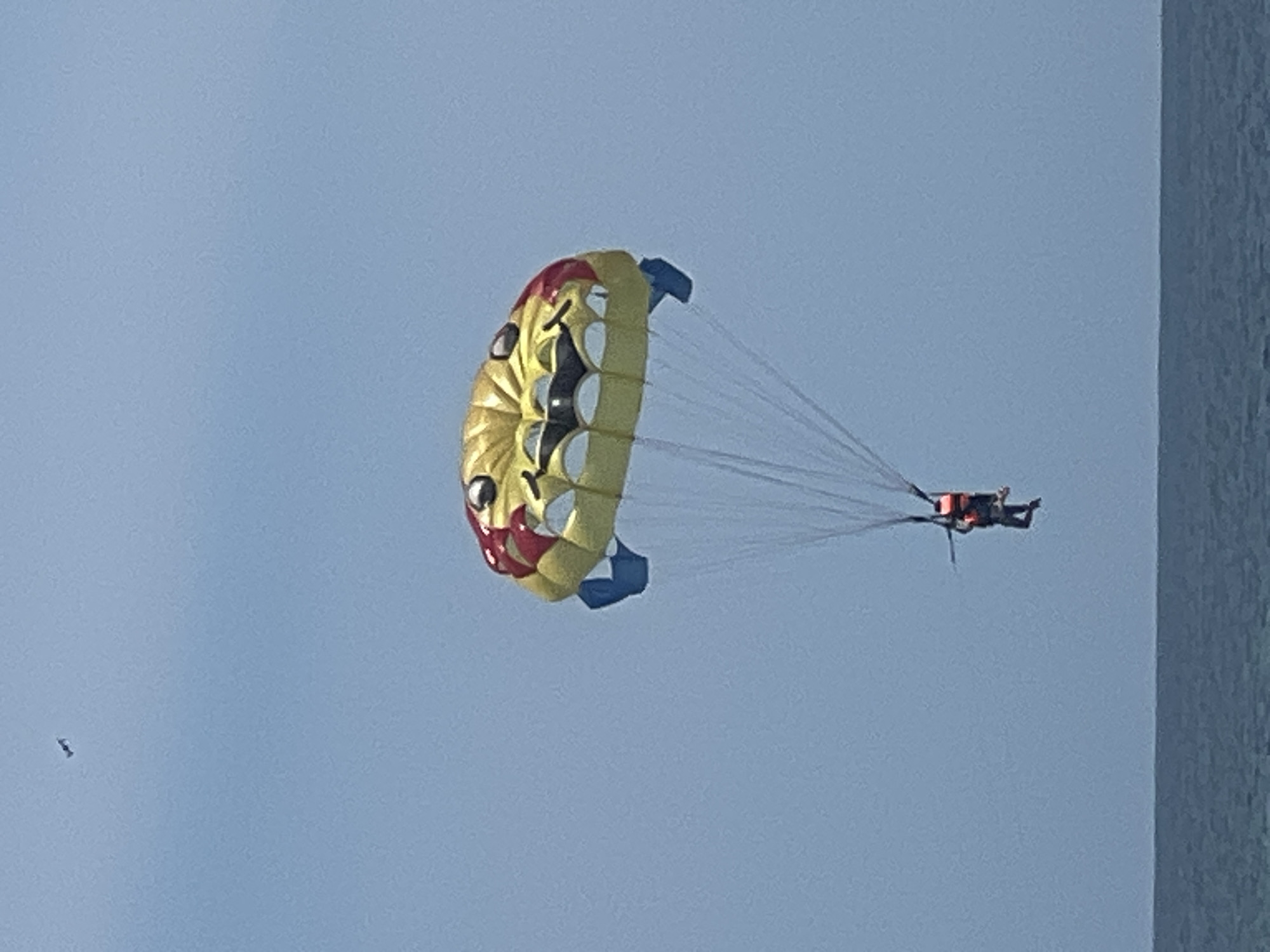 Parasailing and beach life at My Khe, Đà Nẵng