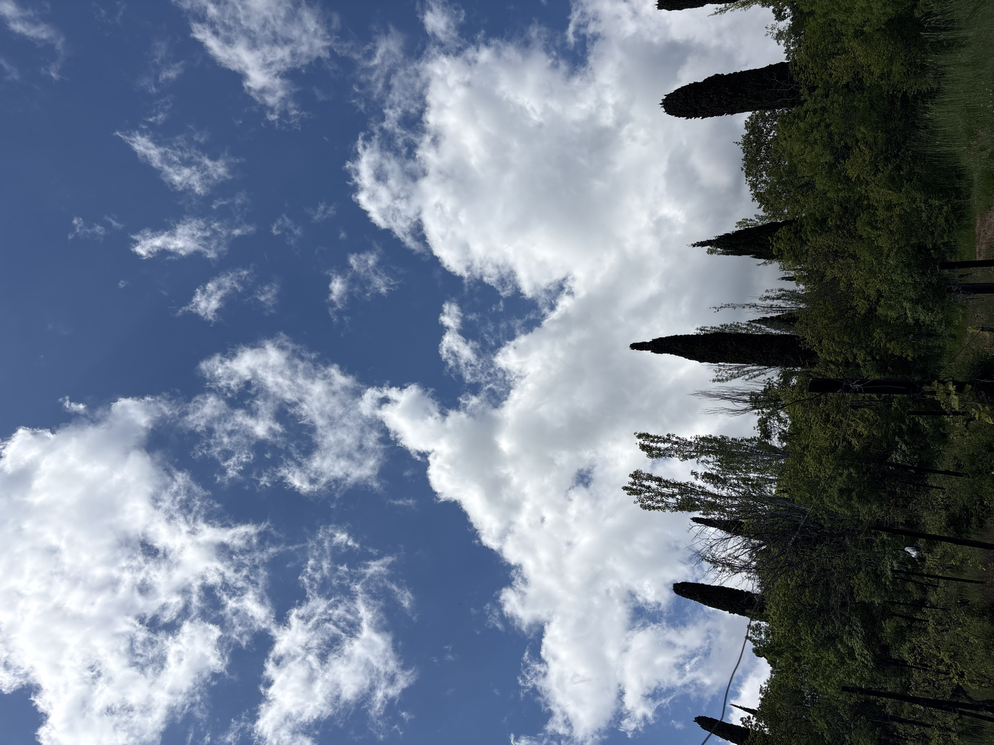 Clear skies with scattered clouds observed in Chaika, Ukraine