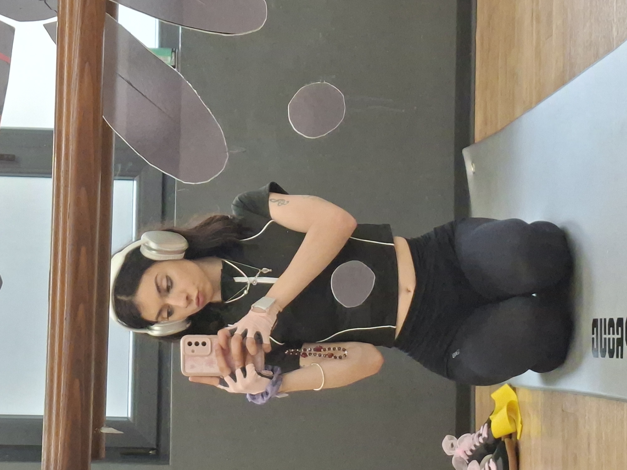 Woman takes gym selfie in Sofia fitness center
