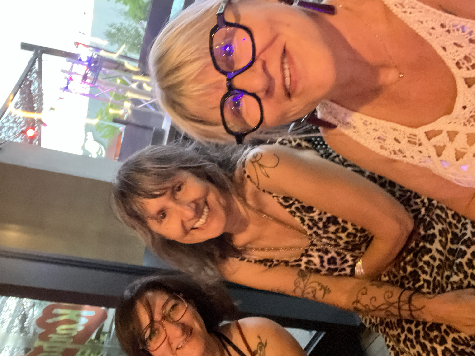 Evening drinks and good company in Saint-Just-Saint-Rambert