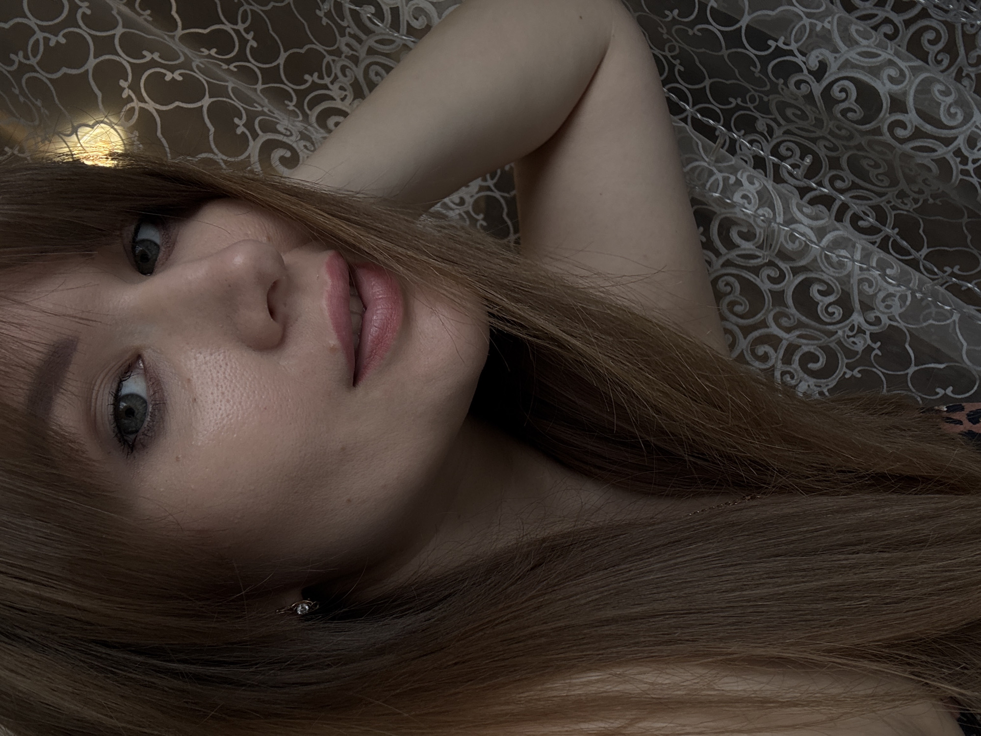 Casual indoor portrait shots in Chaikovsky, Russia