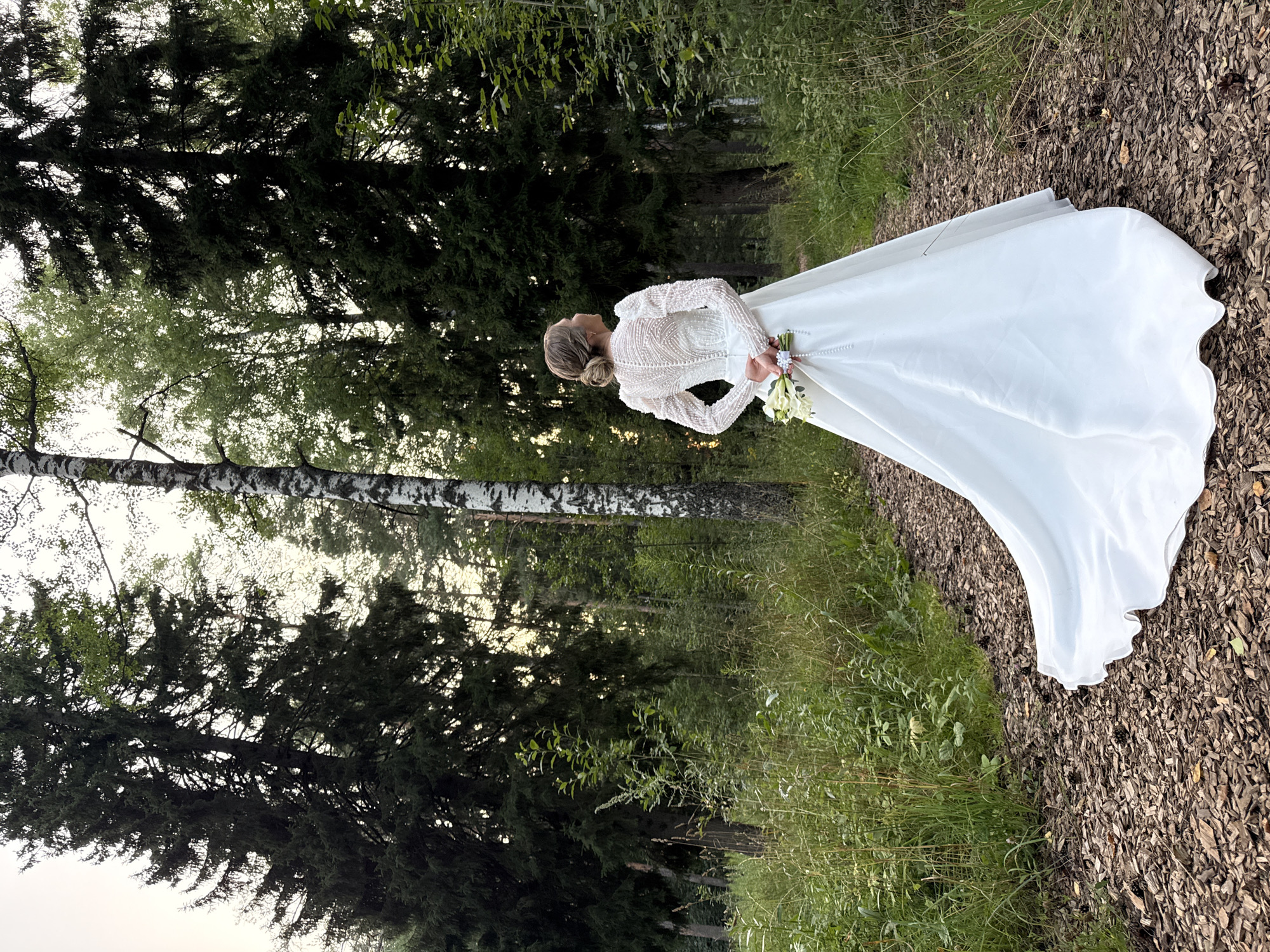 Full wedding day in Bakhtiyary: forest portraits, reception, live band