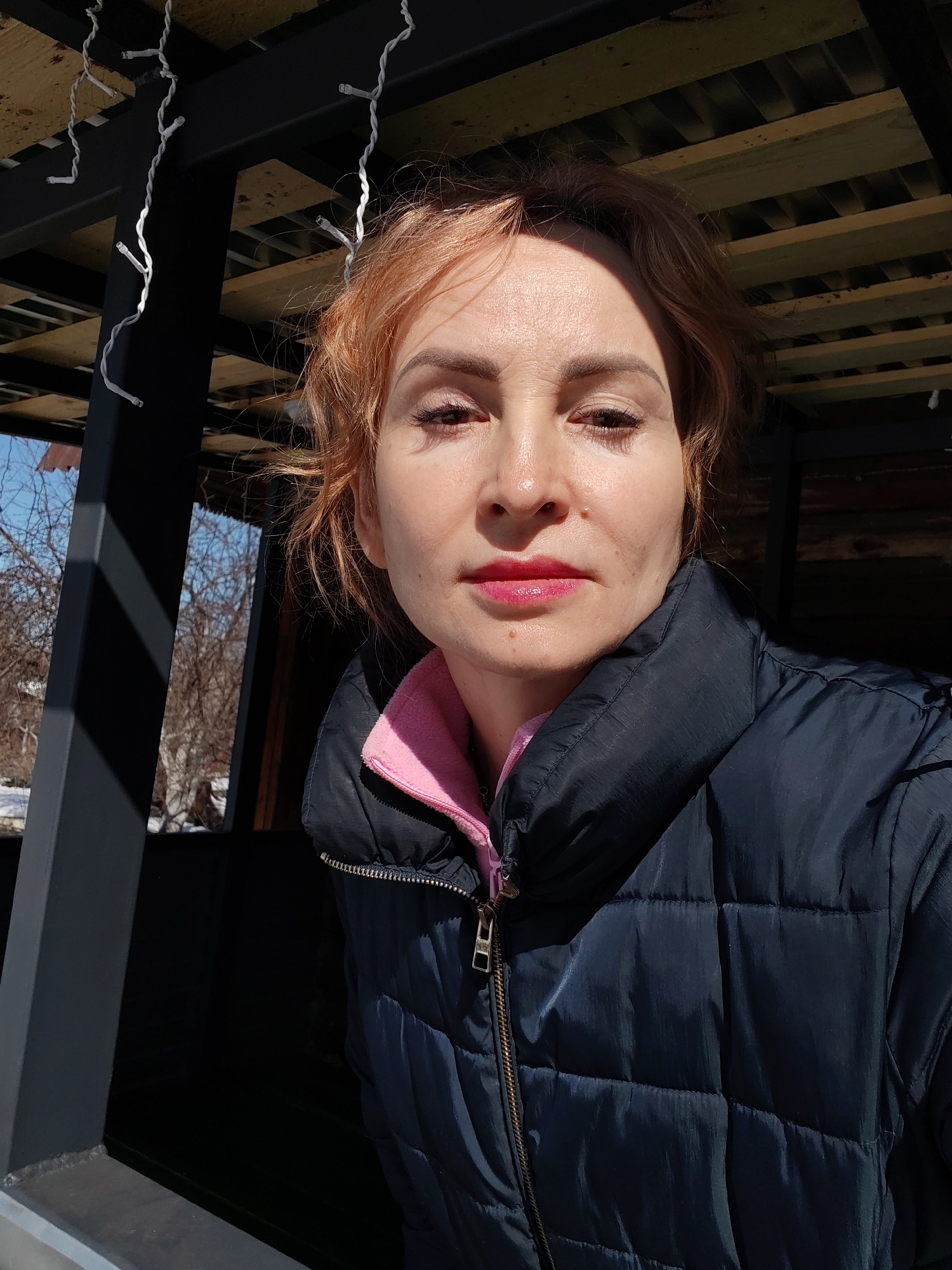 Morning domestic routine documented in Chaikovsky, Russia