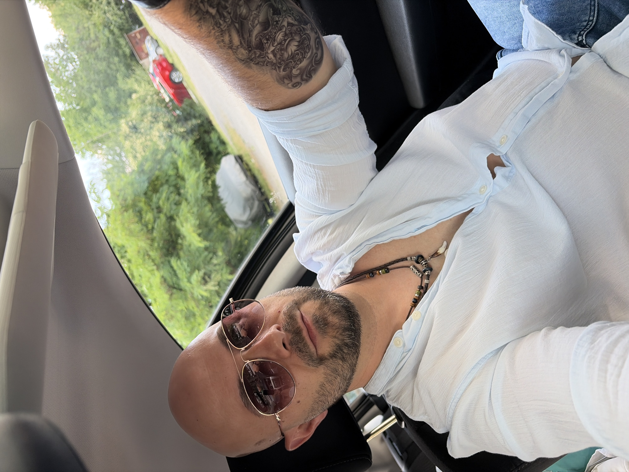 Driver in Sofia photographed multiple times from inside moving car