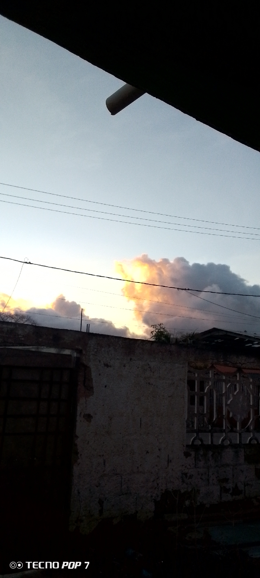 Dramatic sunset documented across Altagracia, Venezuela in 17-image sequence