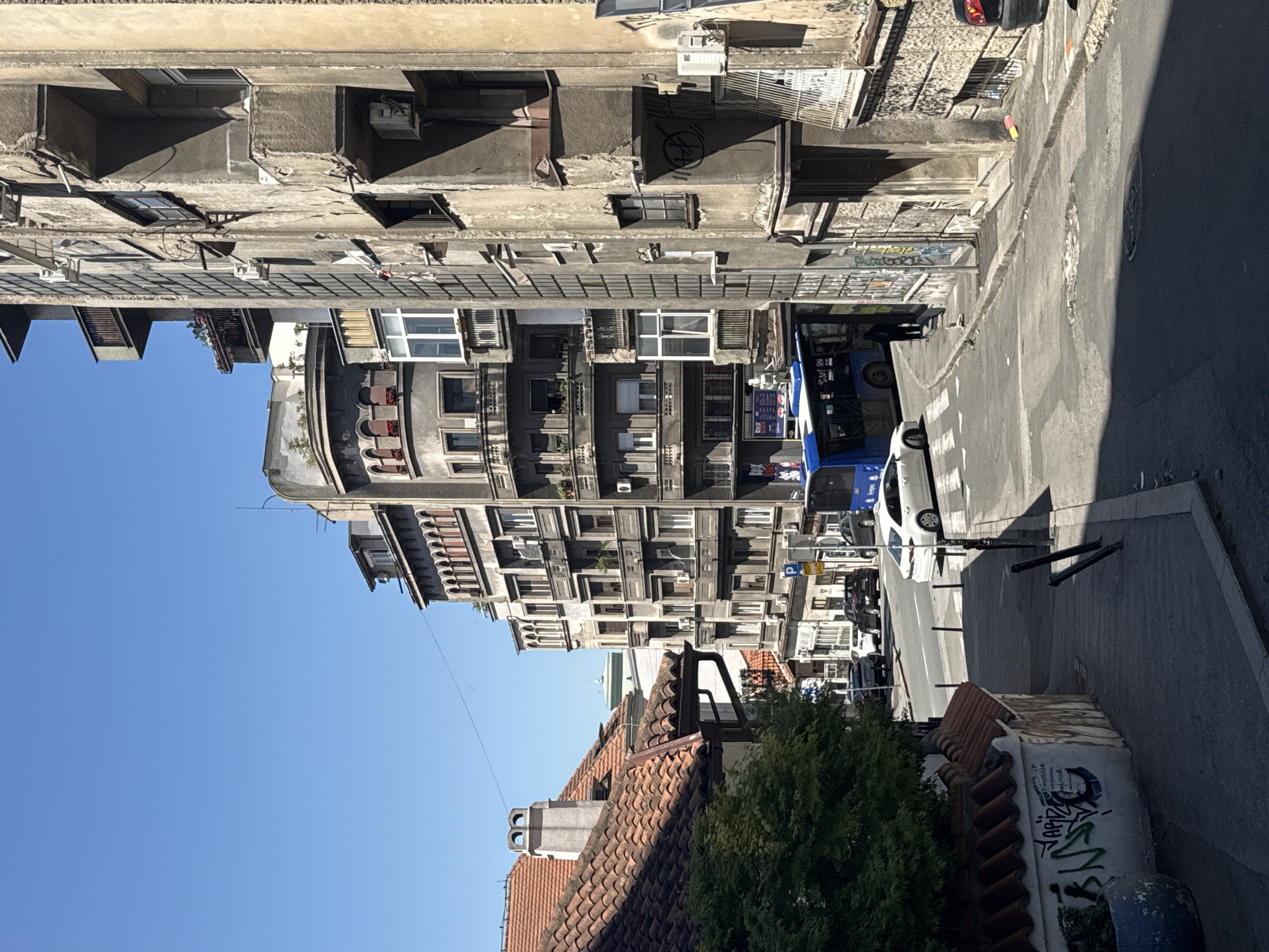 Street scenes and city life across central Belgrade