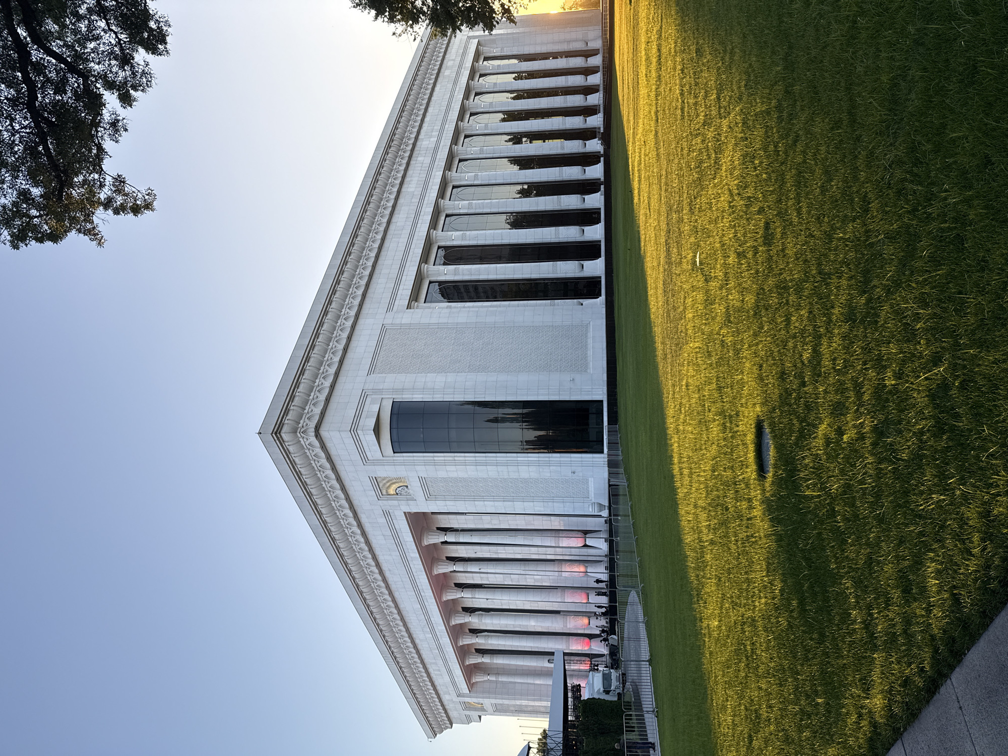 Classical government building documented in Tashkent, Uzbekistan