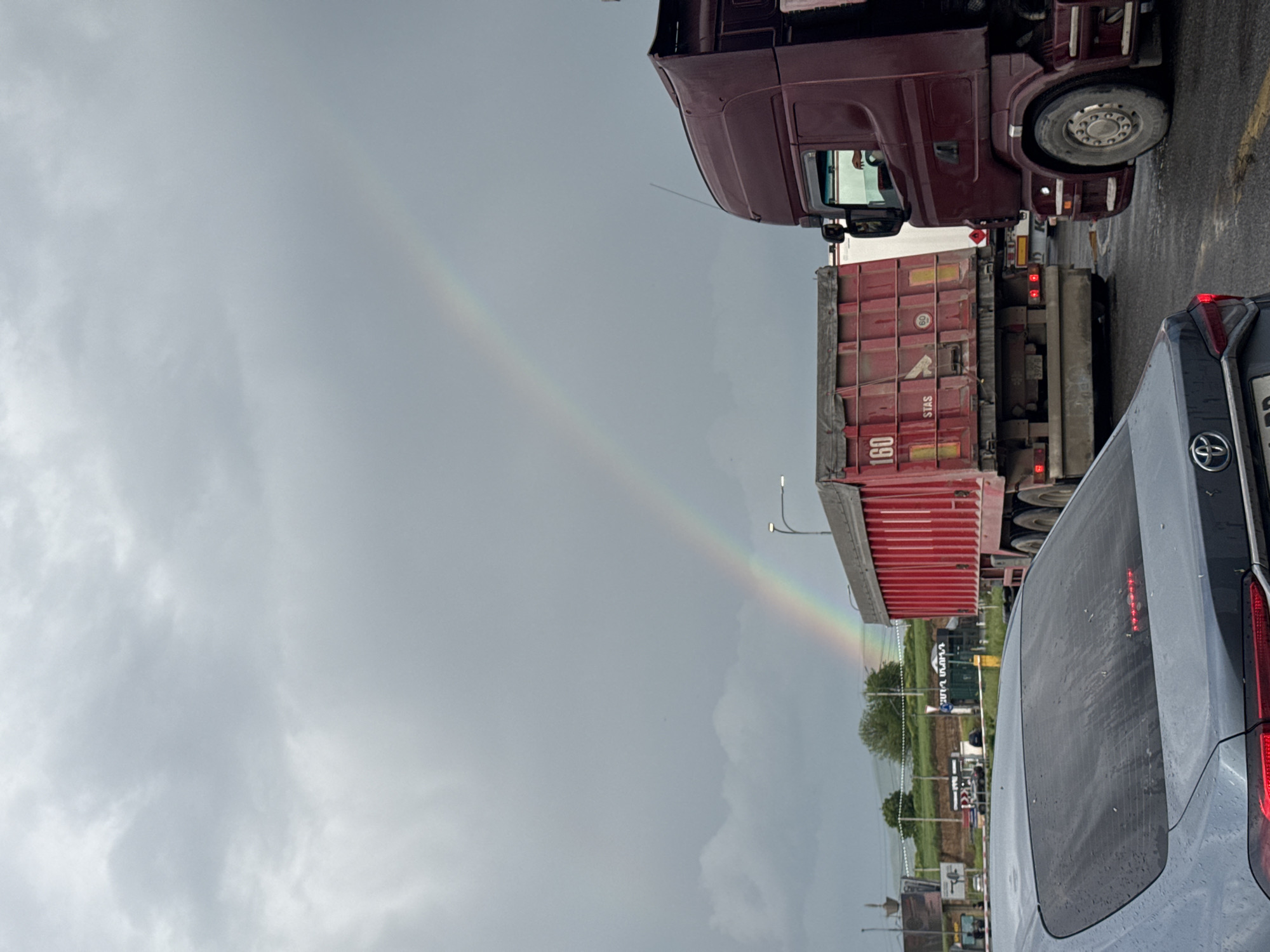 Rainbow appears over Armenian border town, witnessed by traveler