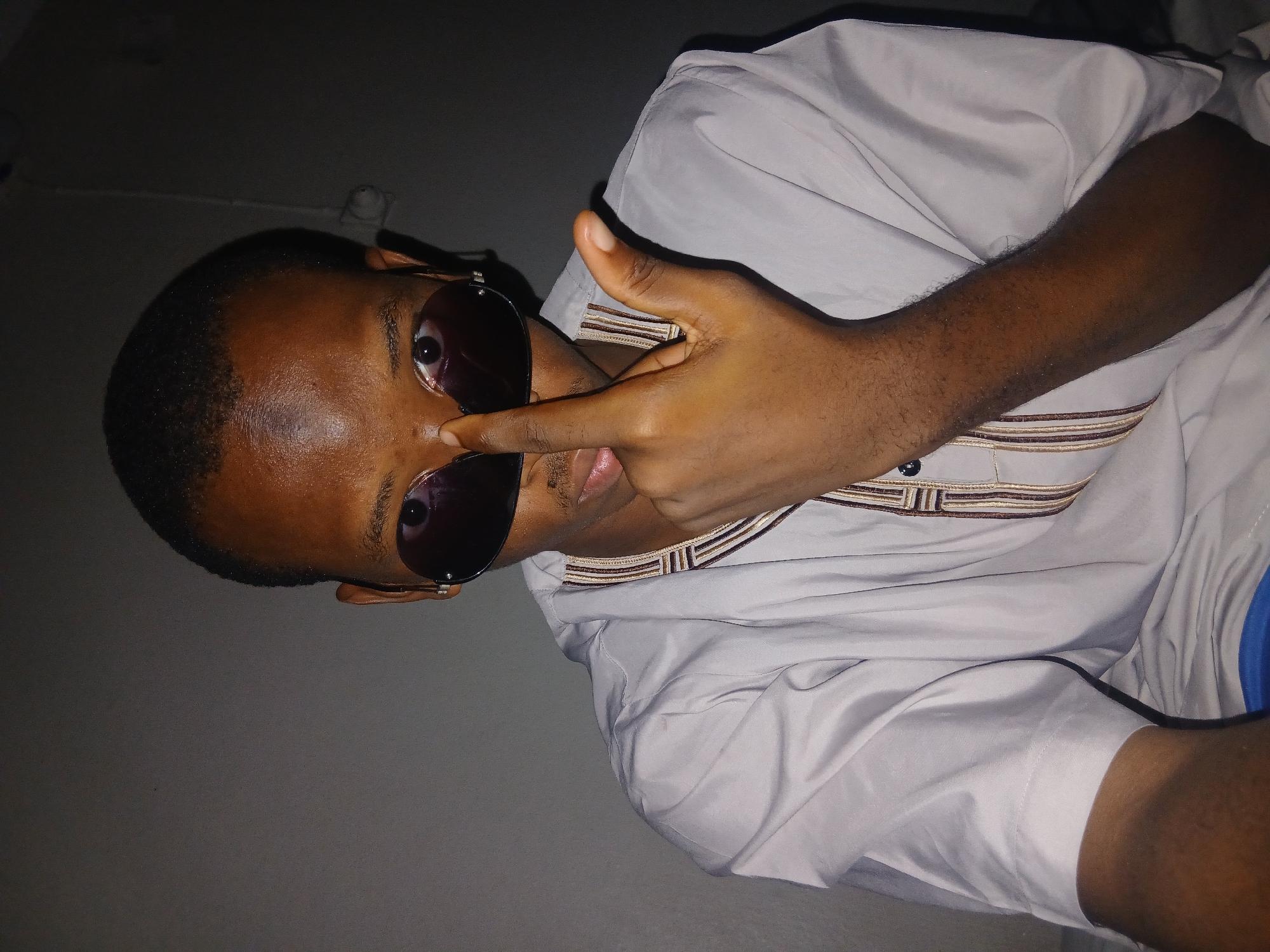 Quick indoor photo session in Lagos, traditional attire on display