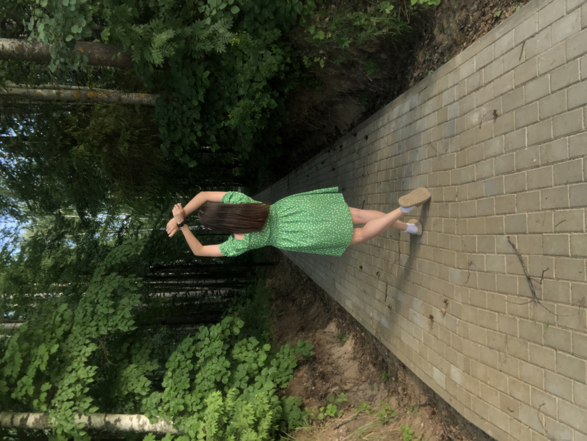 Casual photo session and playground activity documented in Noviy