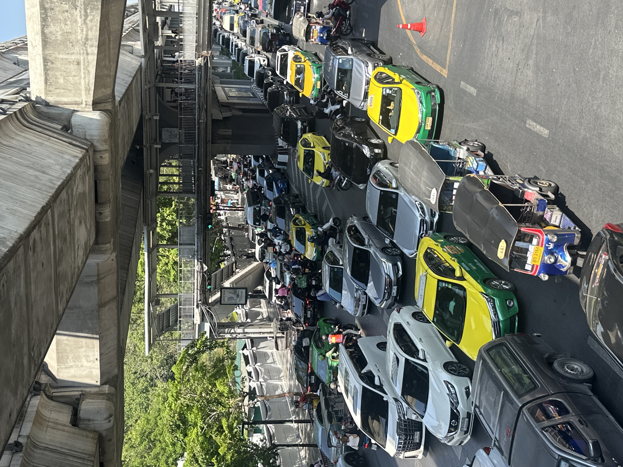 Morning traffic congestion observed near Bangkok's Siam Paragon mall