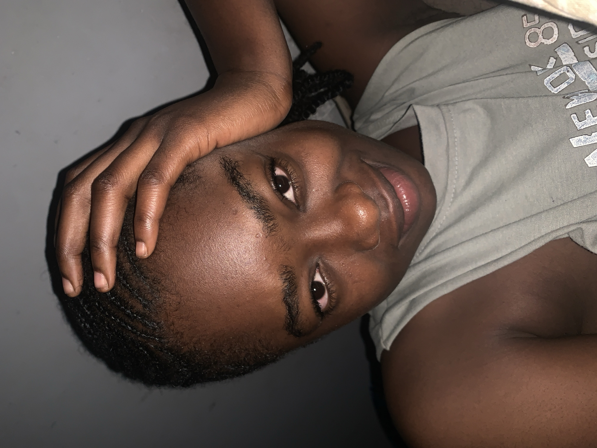 Nigerian resident shares tradition posts and personal portraits online