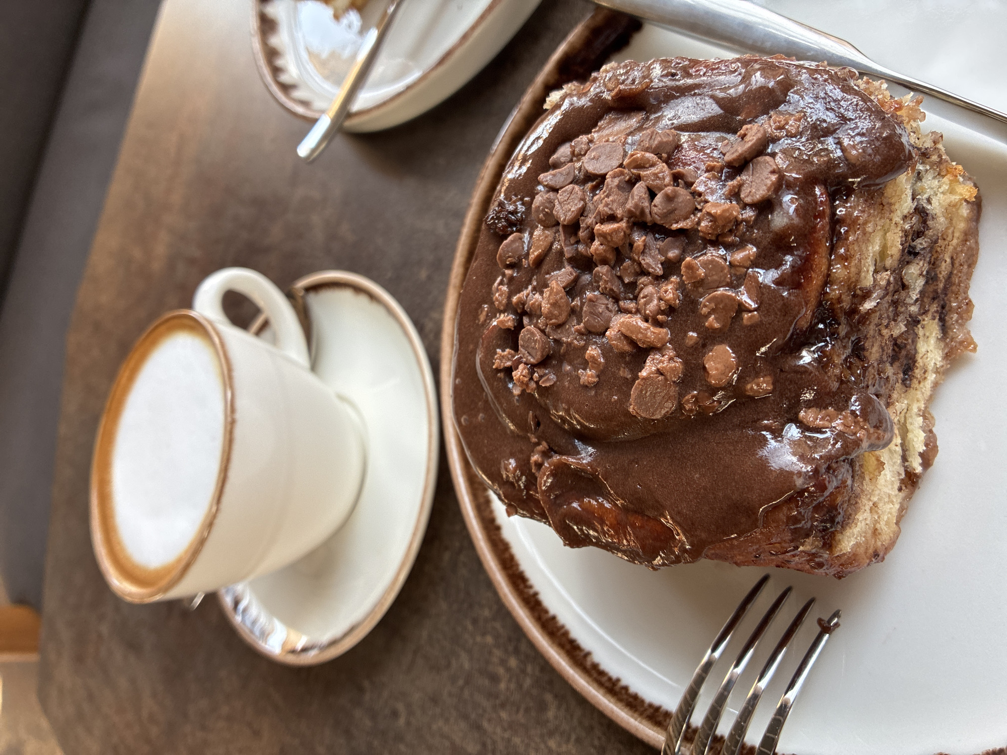 Desserts and iced coffee at an Alanya café