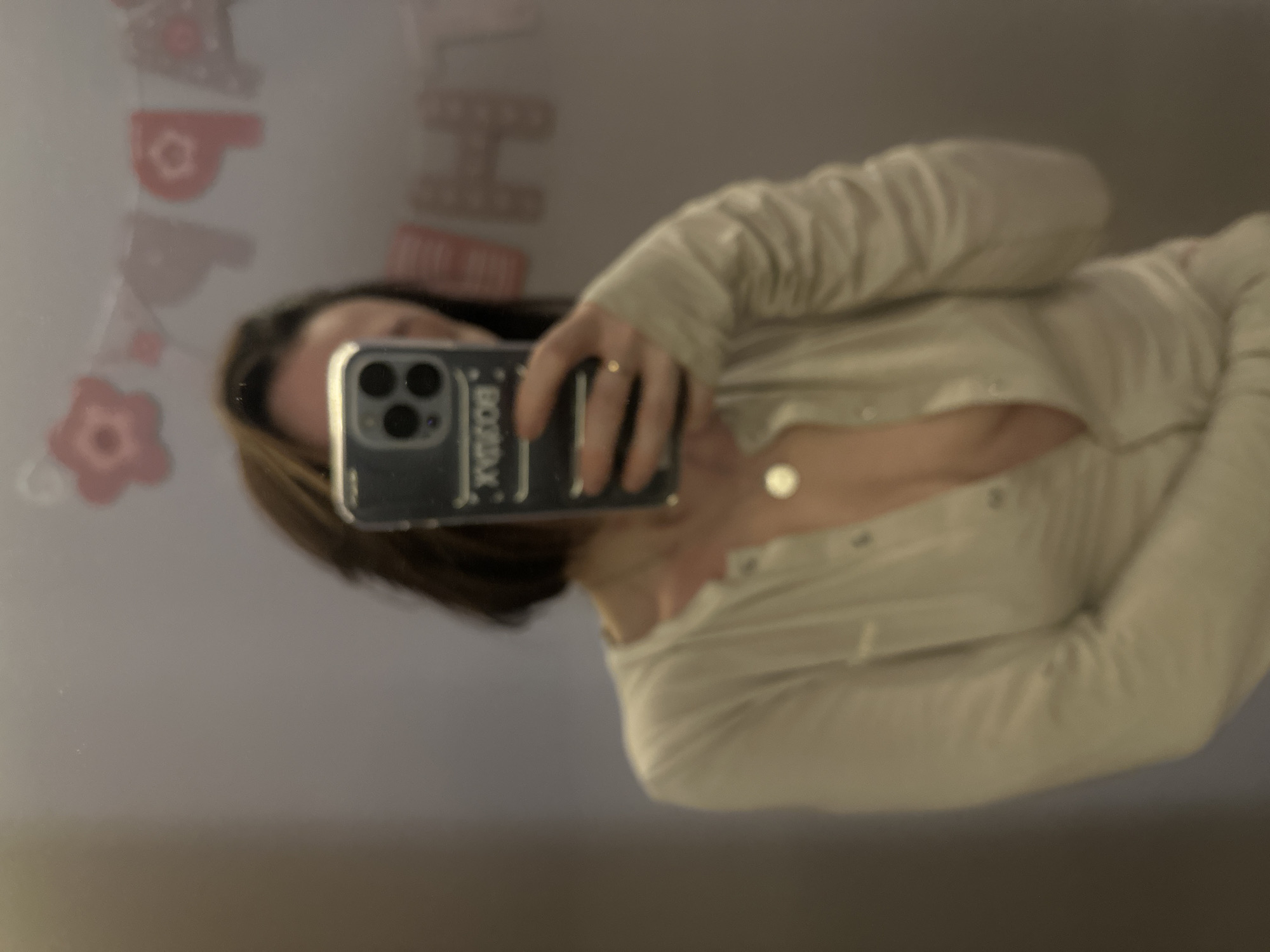 Woman Takes Birthday Mirror Selfies in Votkinsk Home