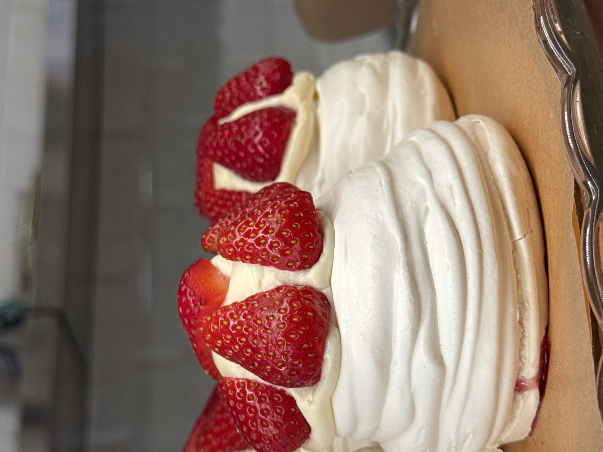 Moscow morning captures bakery treats and Red Square landmarks