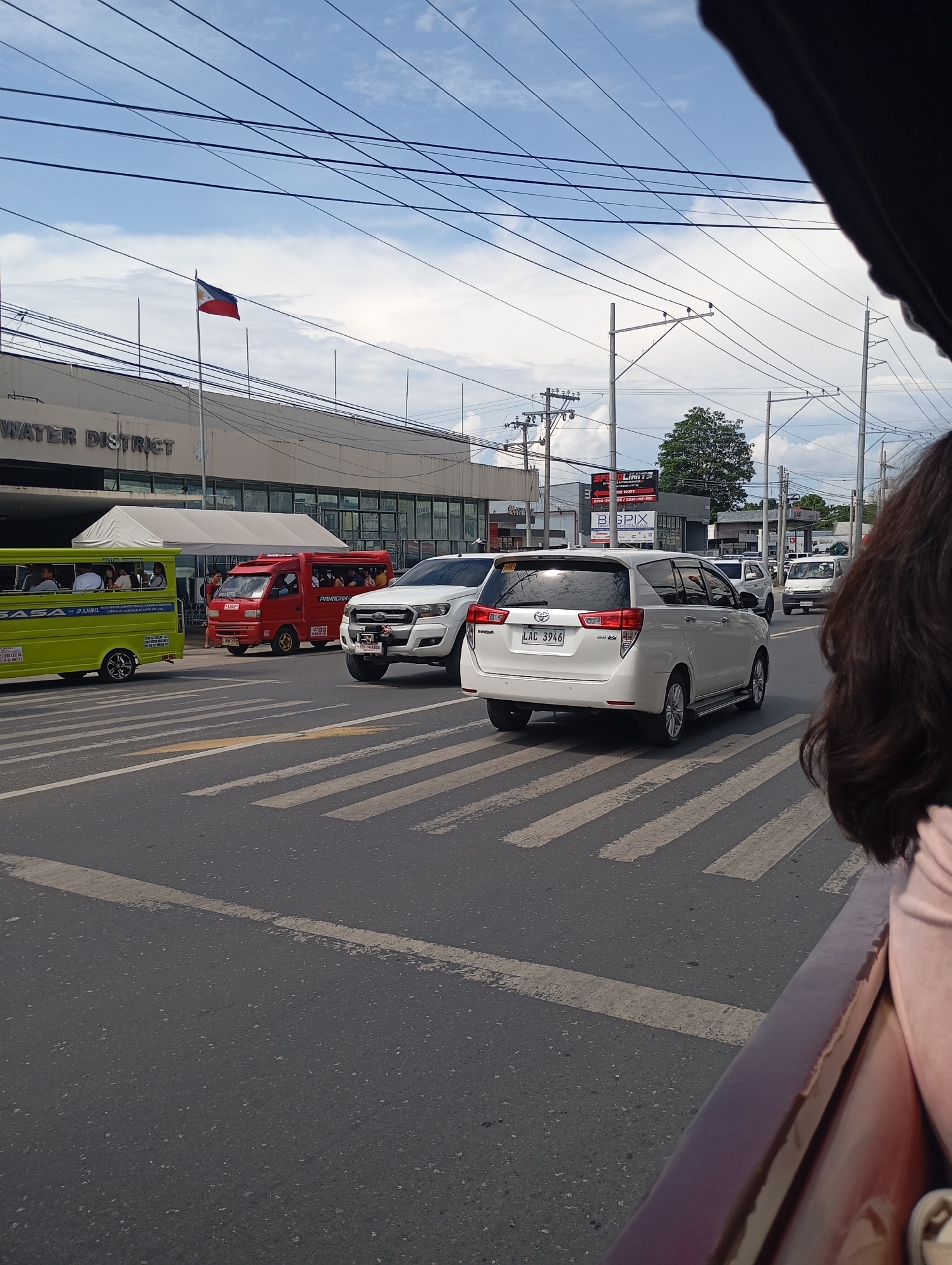 Morning street scenes documented in Davao City commercial district