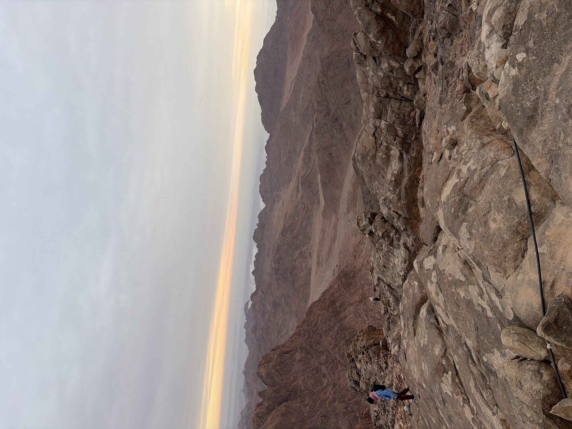 Tourists gather at Mount Sinai summit for sunrise viewing