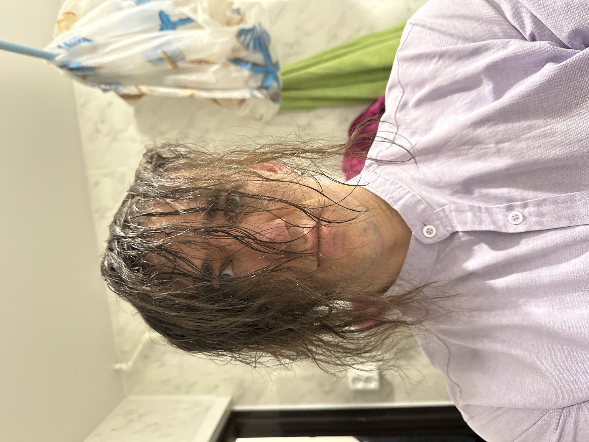 Man takes morning selfies while getting ready in Saratov