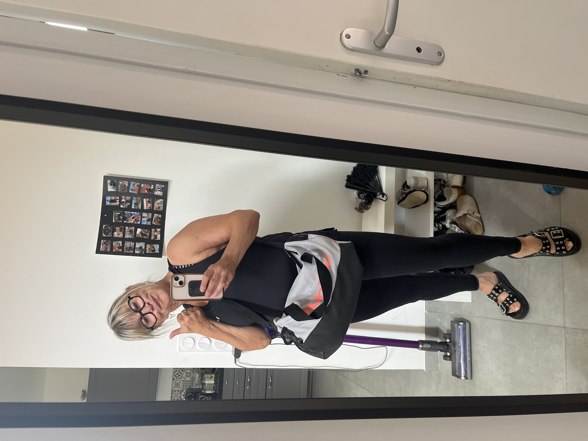 Mirror selfie with a thumbs-up in Chambœuf, France