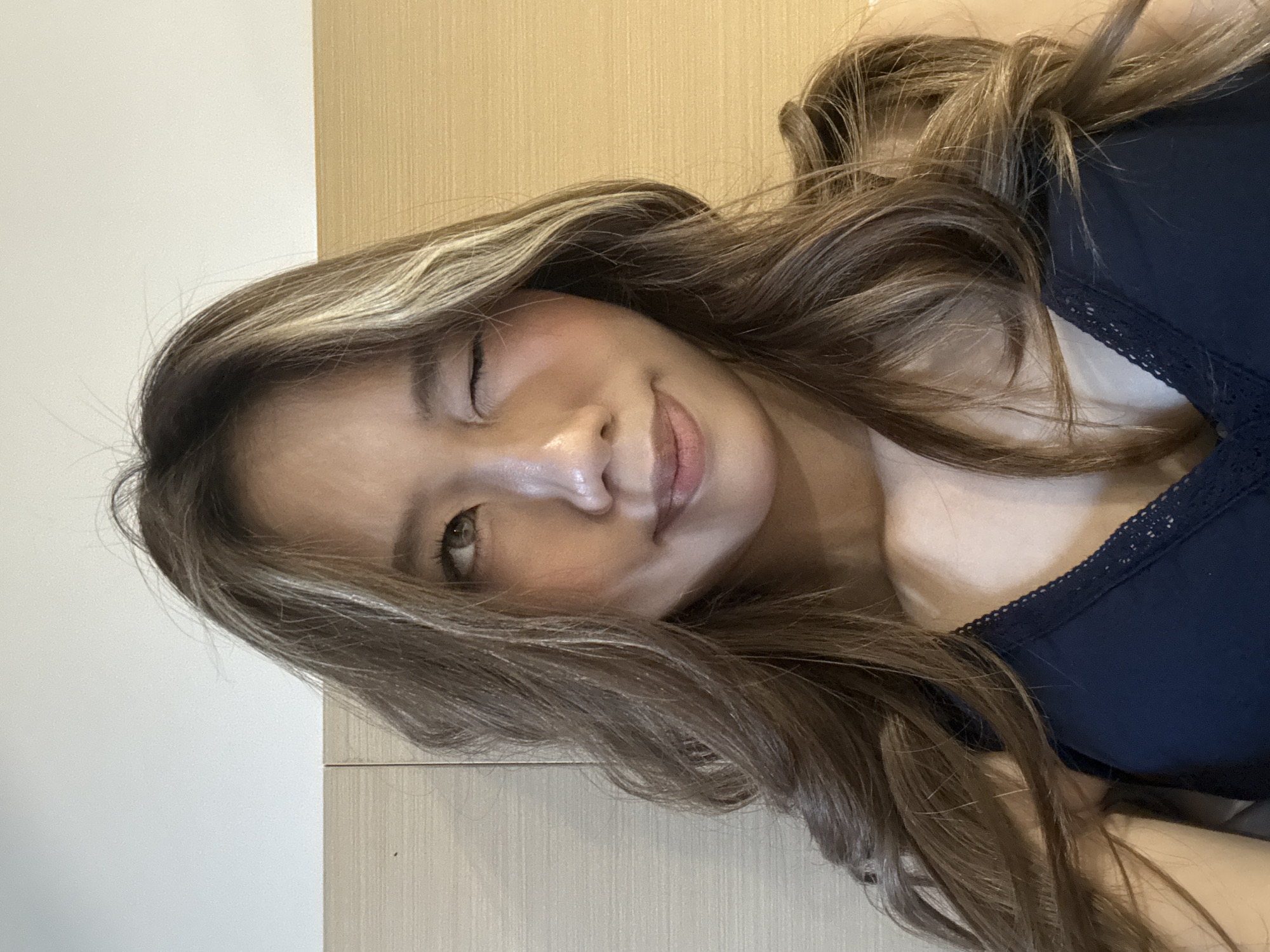 Woman takes multiple selfies in Yuzhong District bathroom