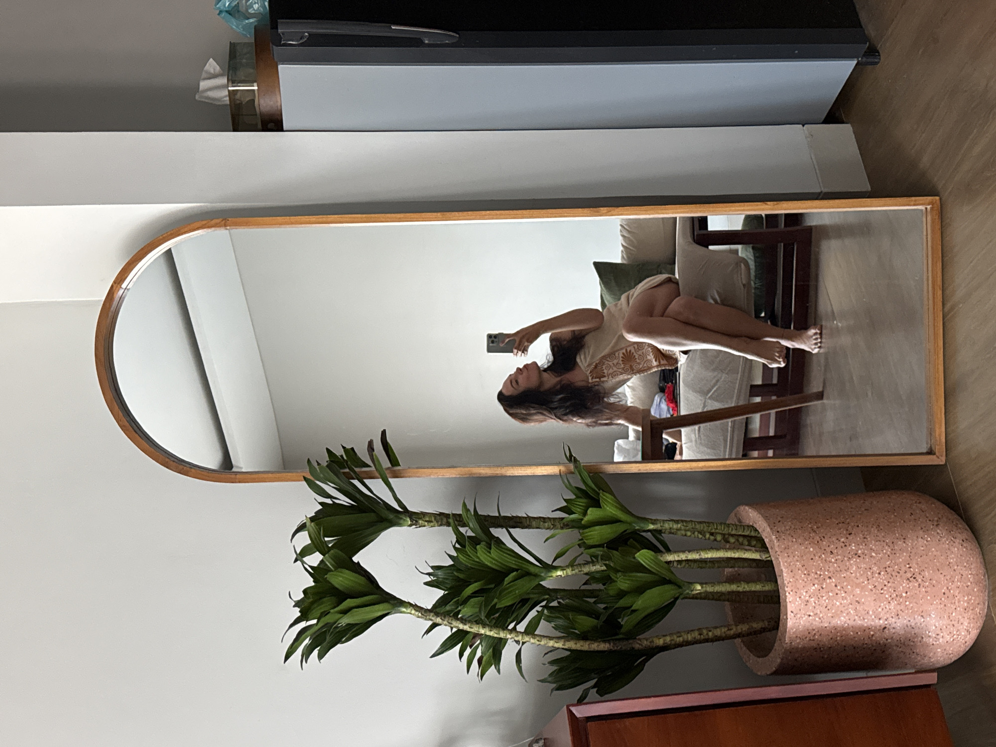 Getting-ready selfies inside a North Kuta home