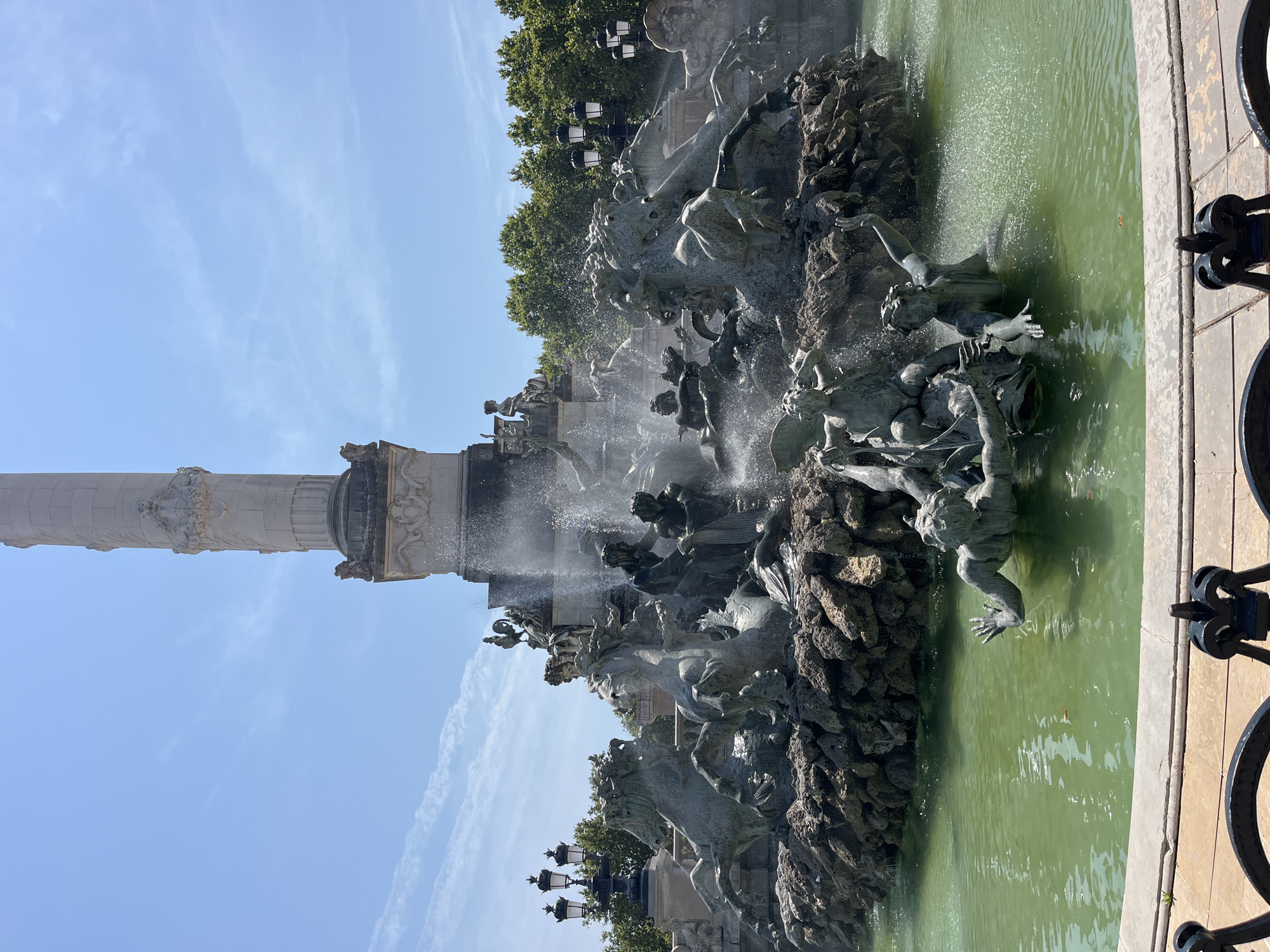 Girondins Monument fountain and column, Bordeaux