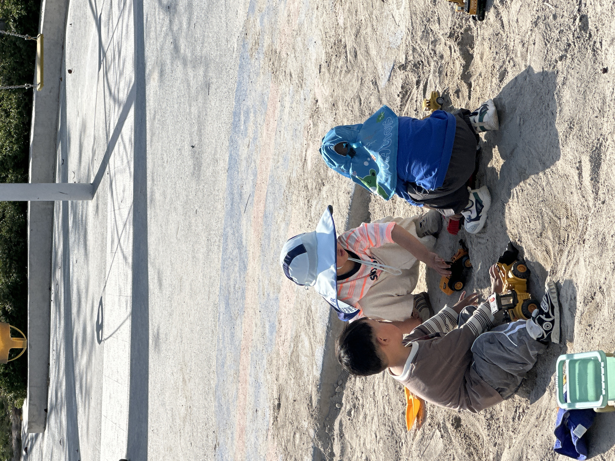 Morning playground activities documented in Jiangjin, China