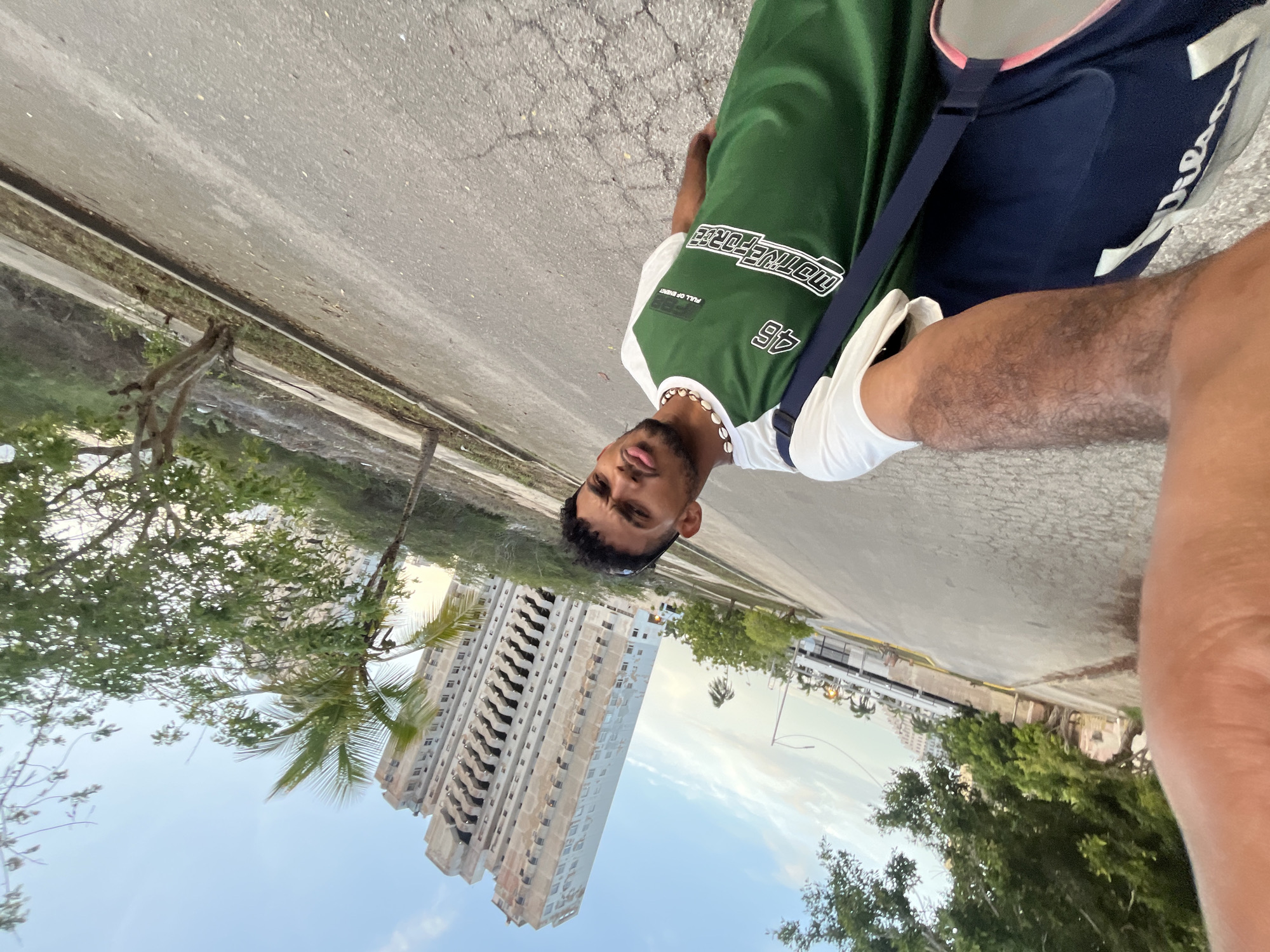 Evening hangout at a Porlamar resort, selfies and all.
