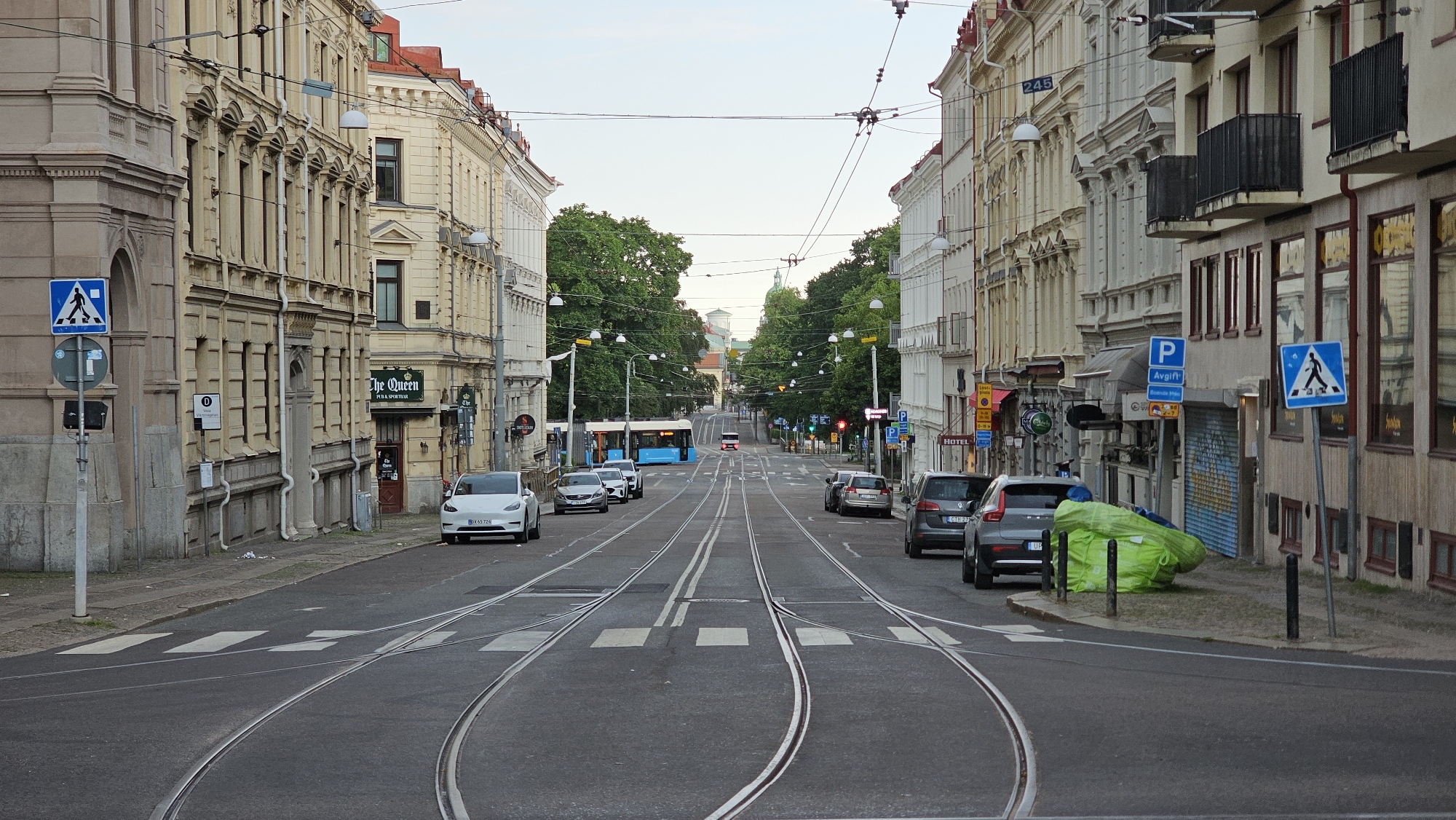 Street-level tour through Gothenburg's parks, churches, and tram corridors