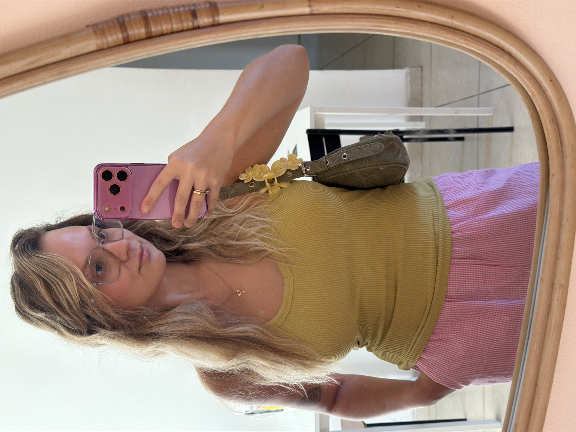 Mirror selfies in Tel Aviv, same aesthetic two different looks