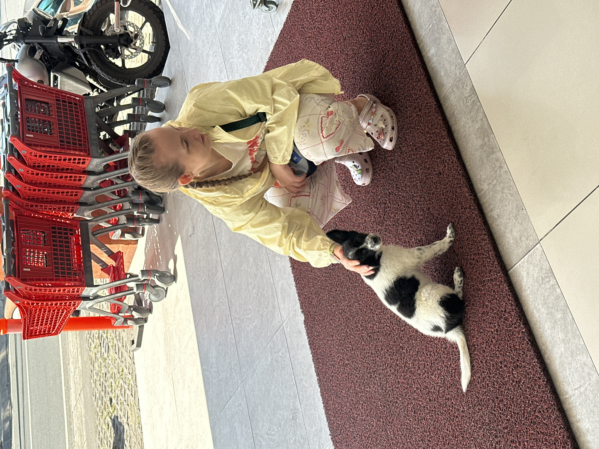 Puppy with a heart marking at a North Kuta shop