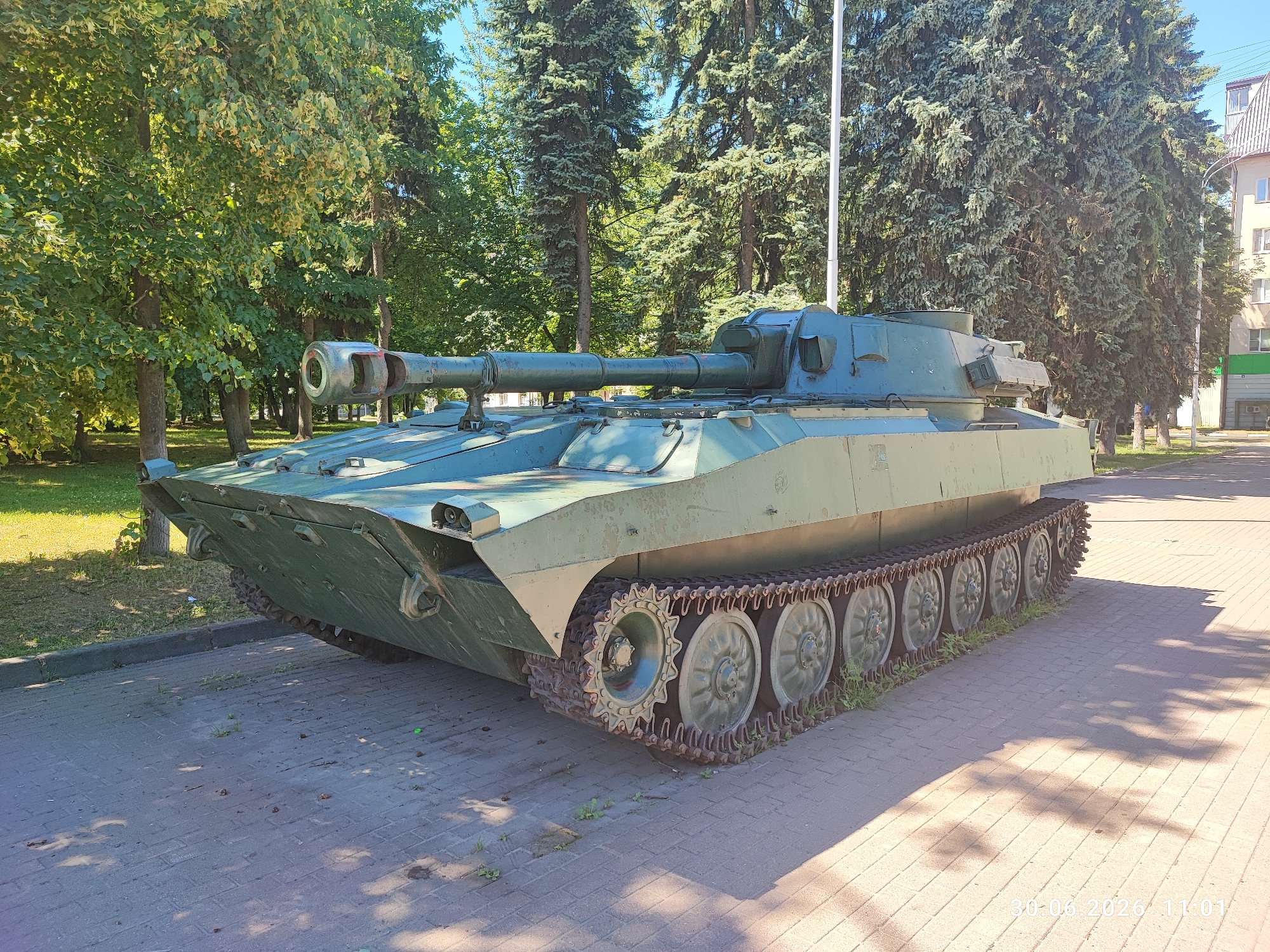 Military monument complex near Lytkarino's Palace of Culture Mir