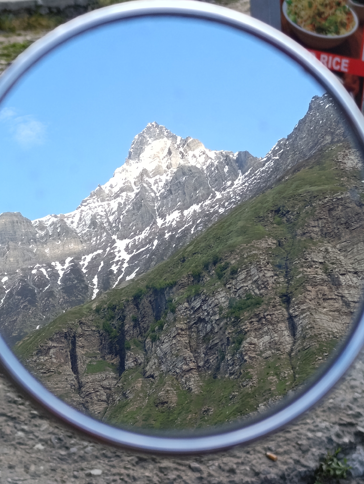 Snow peaks, prayer flags, and mirror shots in the Indian Himalayas