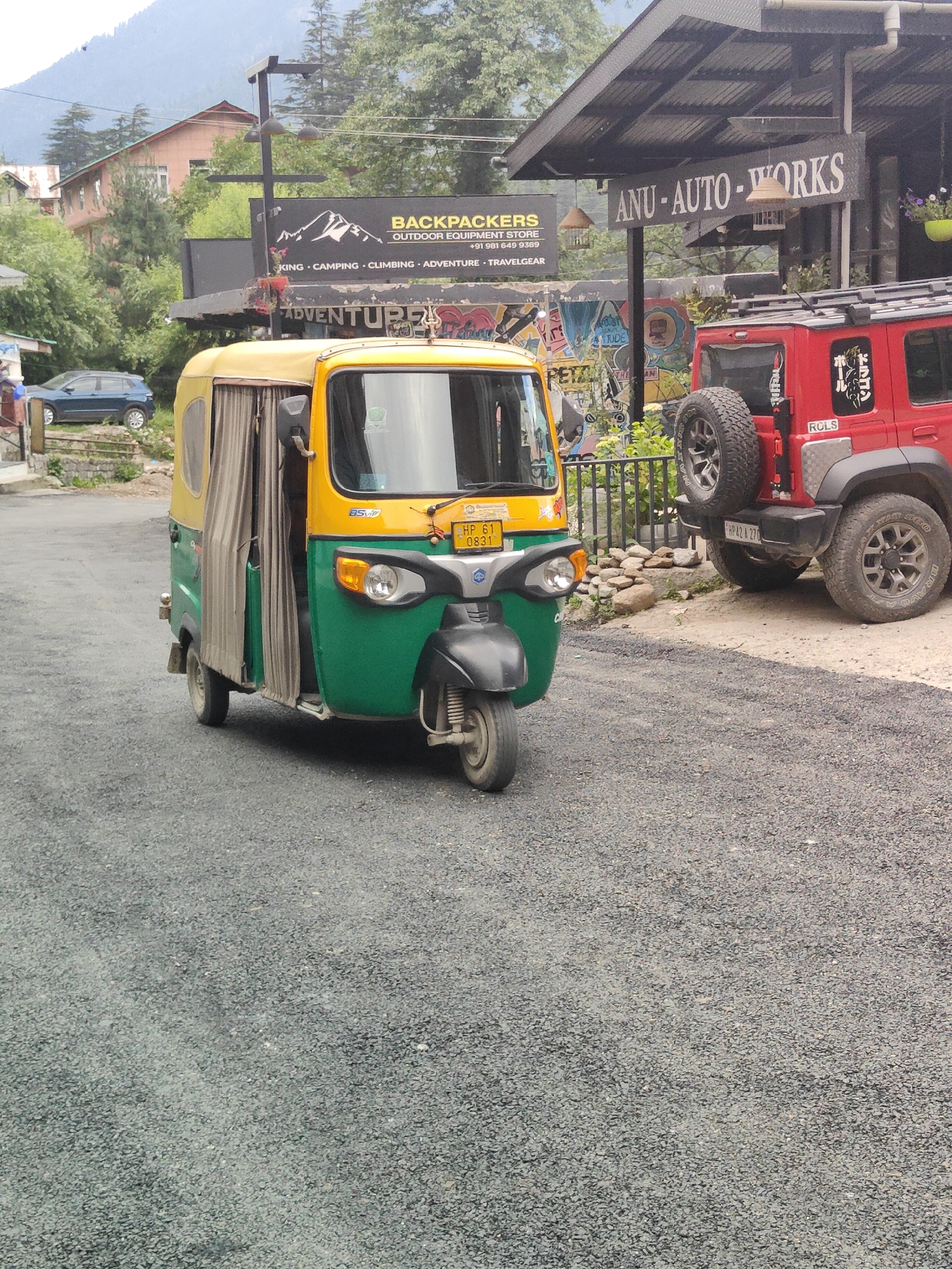 Street life and mountain scenery around Manali, Himachal Pradesh