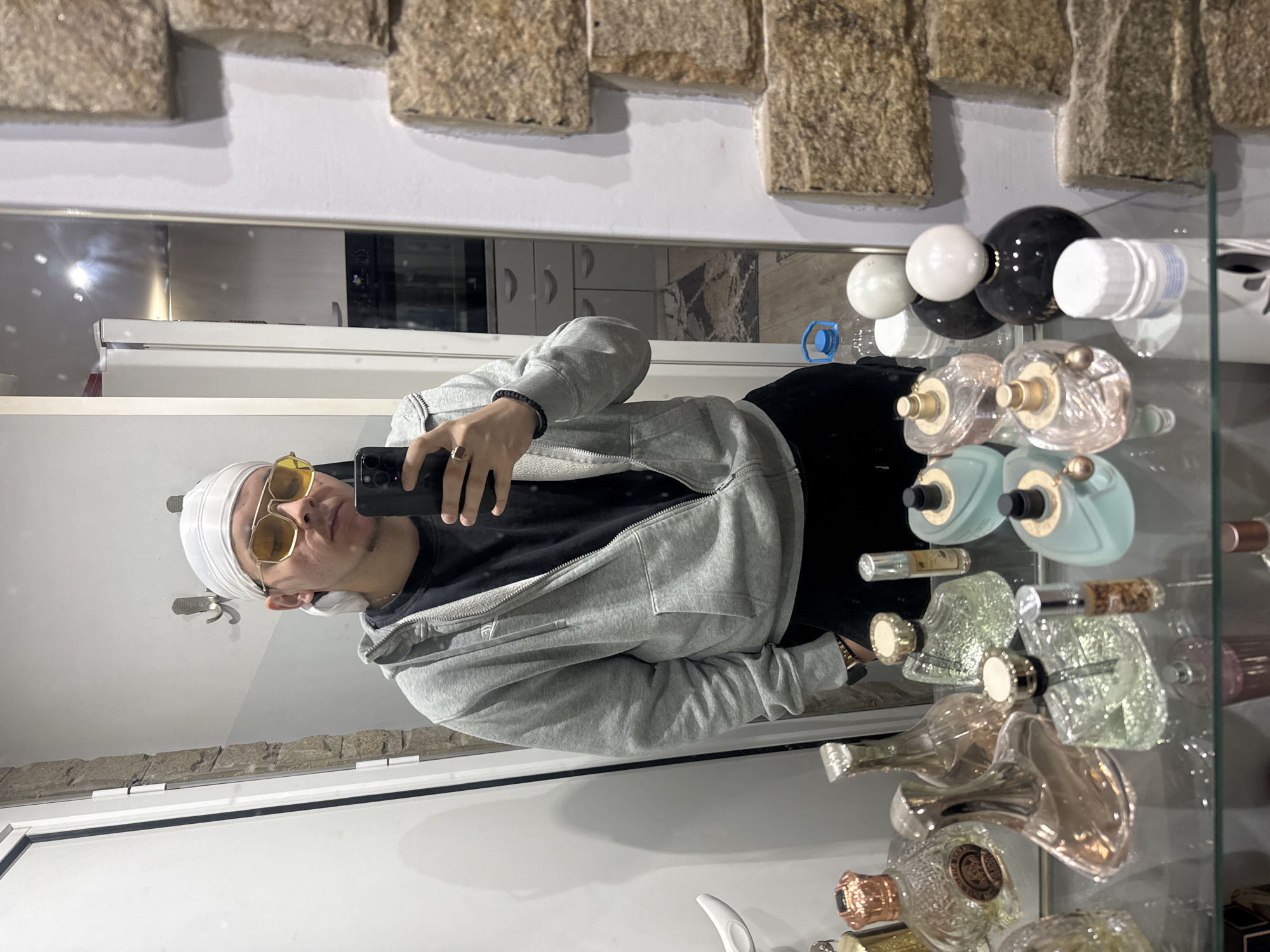 Person takes mirror selfie in Kostinbrod, Bulgaria