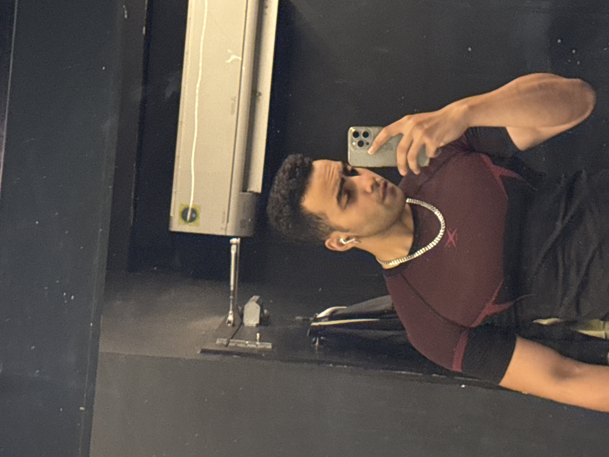 Man Takes Flexing Selfies in Mirrored Room in Kolkata