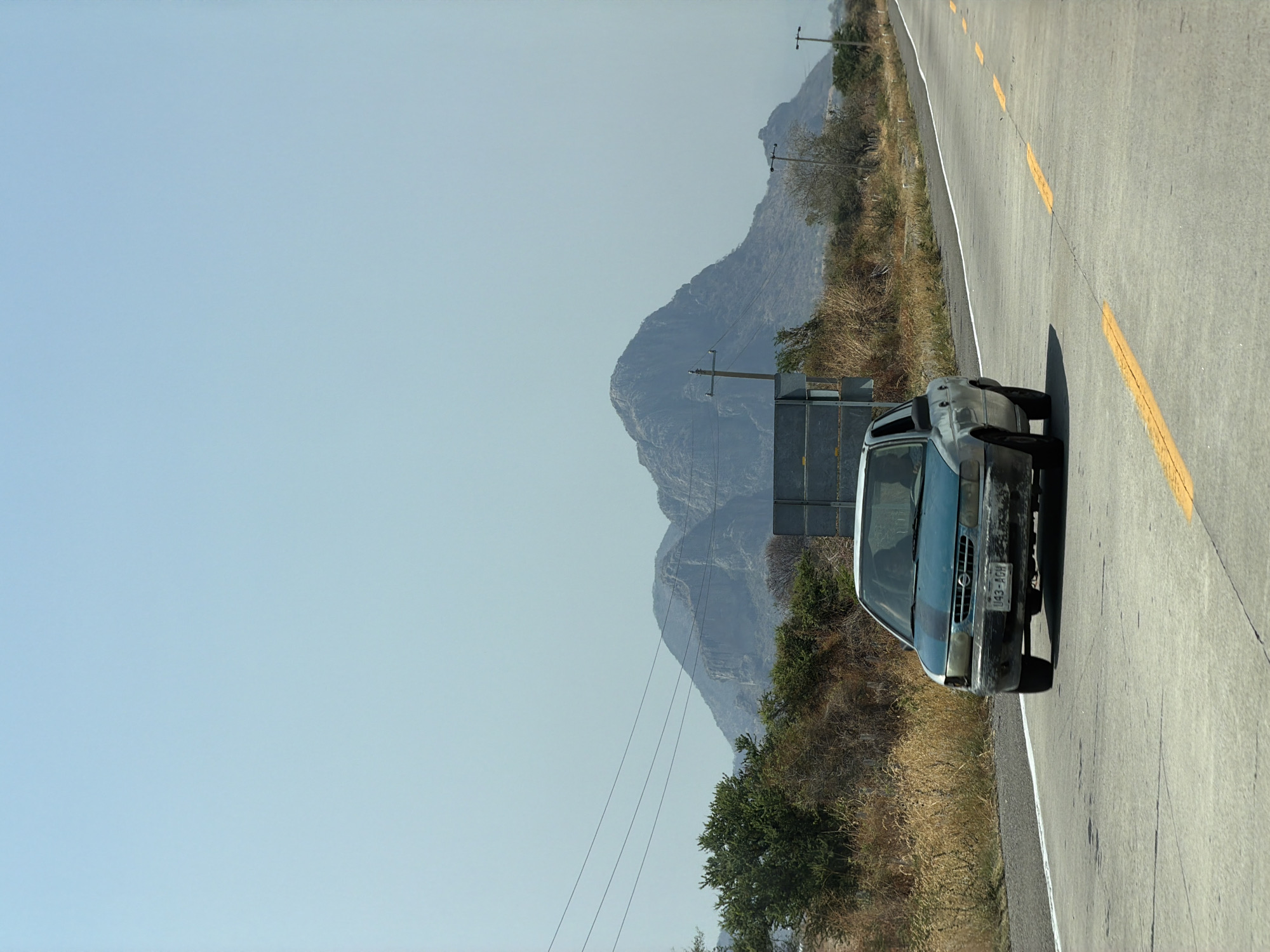 Highway scenes documented near Jantetelco with mountain backdrop