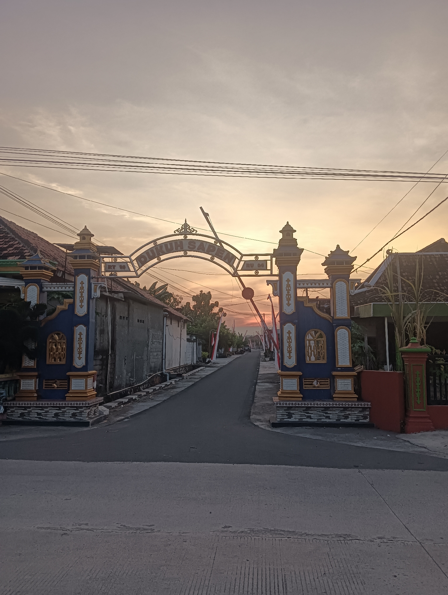 Street-level glimpses of local landmarks in rural Central Java