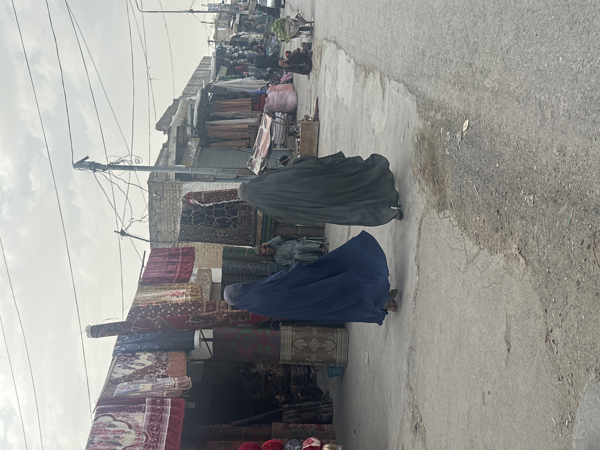 Daily street life documented in Quetta City market area