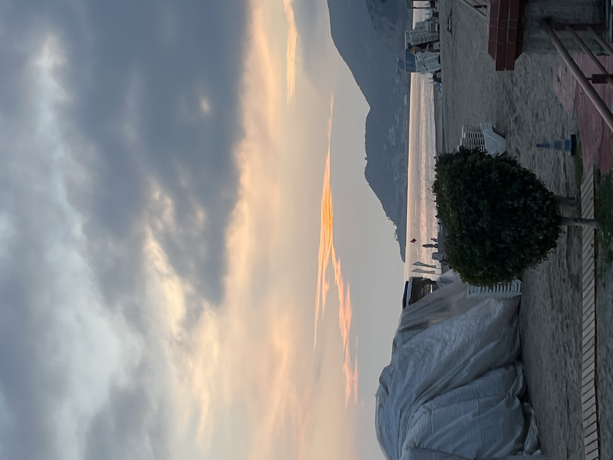 Coastal life moments documented in Alanya, Turkey within minutes
