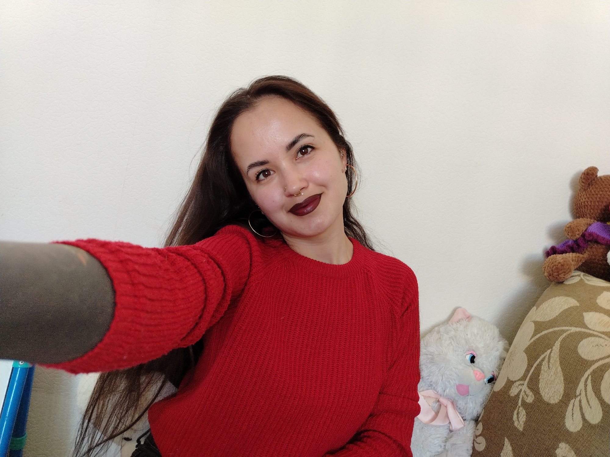 Woman takes indoor selfies in Noviy, Russia